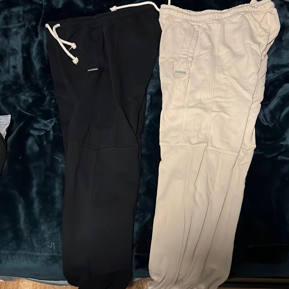 *BLACK PAIR ONLY* Youngla metal collection jogger